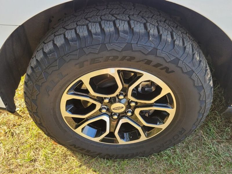 2024 Ford Expedition XLT photo 17