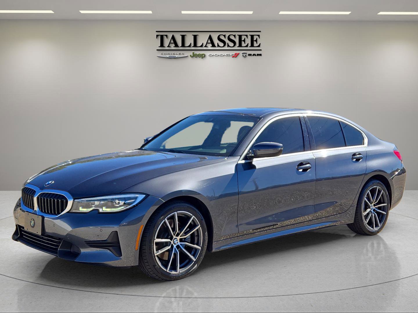 2020 BMW 3 Series 330i's photo