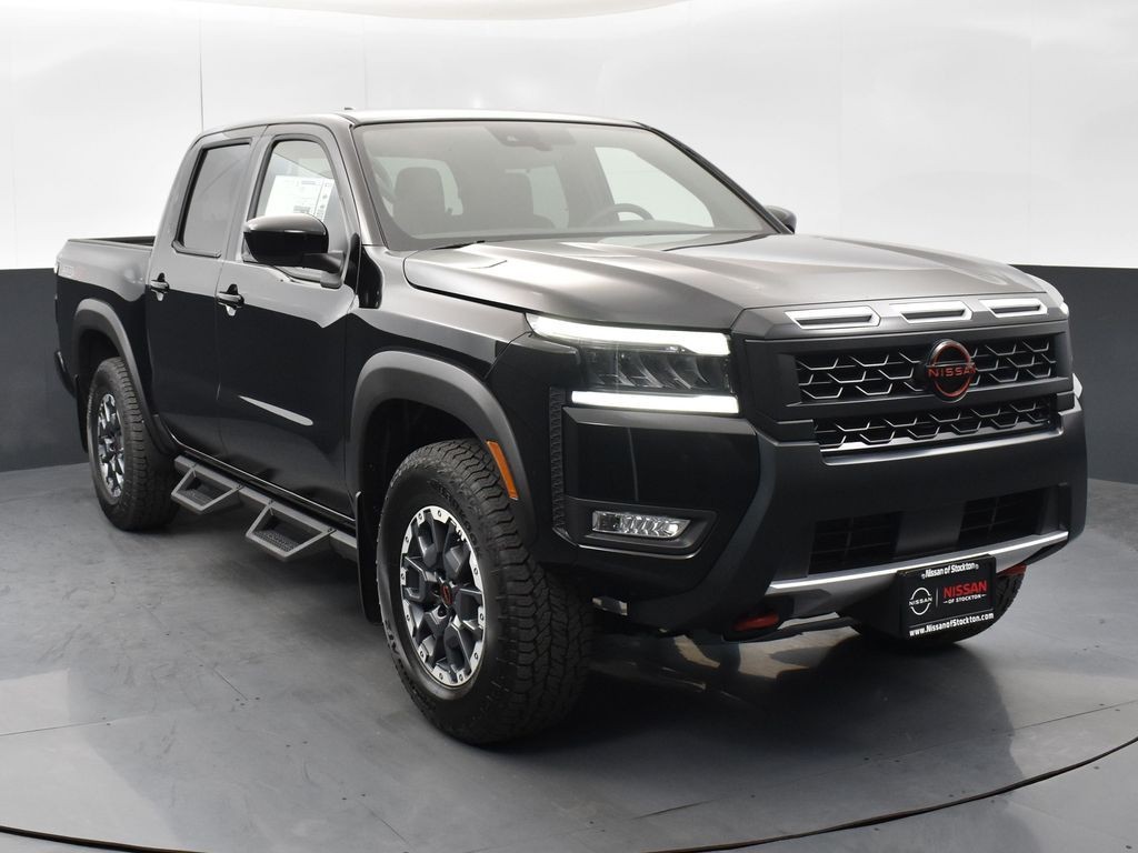 2026 Nissan Frontier PRO-4X's photo