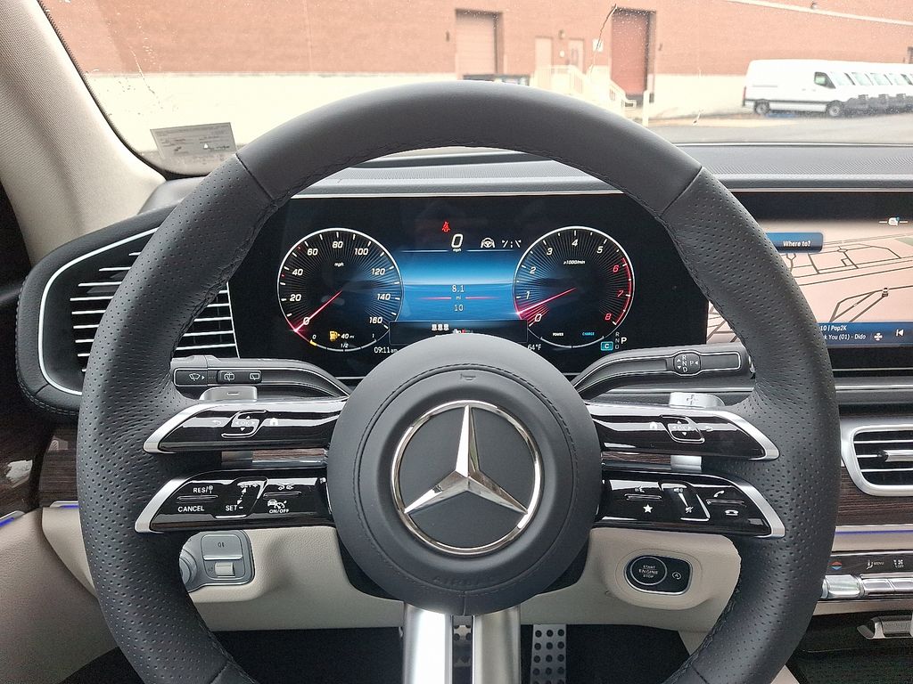 2026 Mercedes Benz GLS 450 4MATIC photo 16