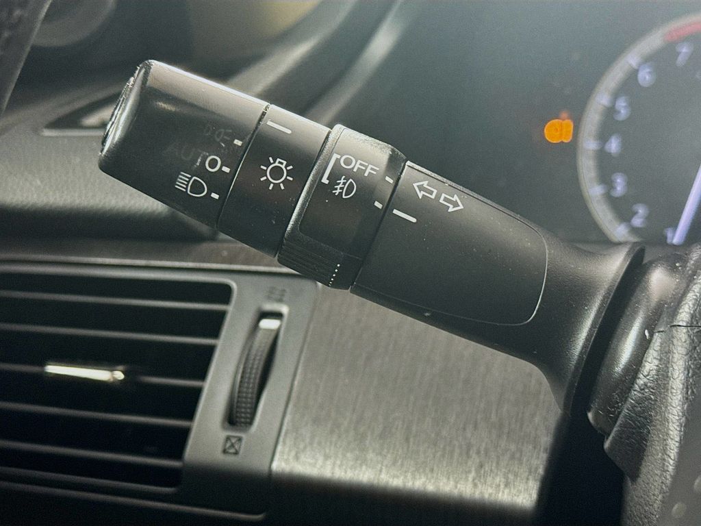 2013 Honda Accord Touring photo 12