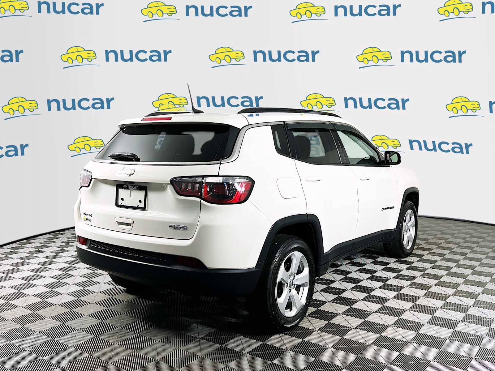2019 Jeep Compass Latitude photo 3