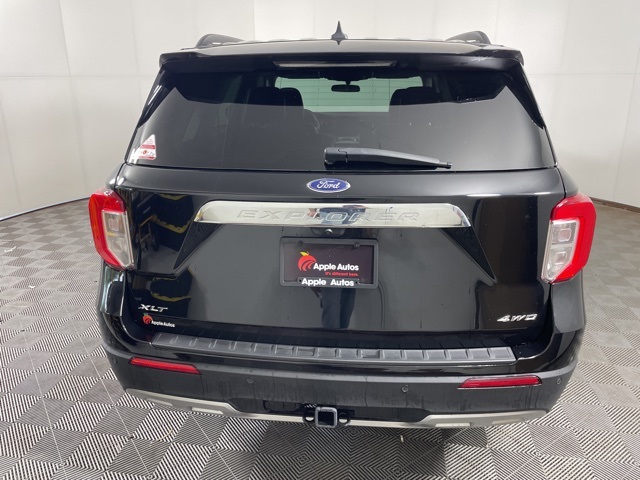 2023 Ford Explorer XLT photo 2