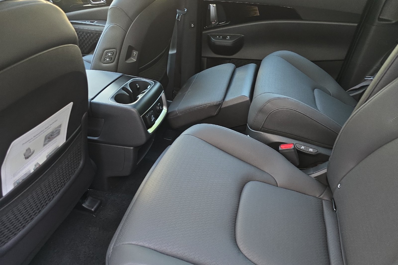 2026 Kia Carnival SX Prestige photo 8