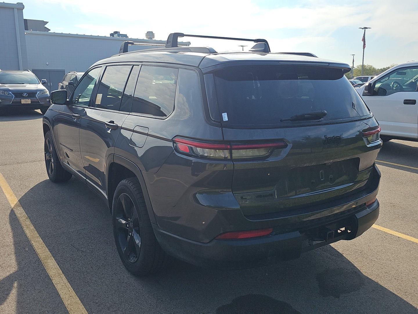 2021 Jeep Grand Cherokee Altitude photo 3