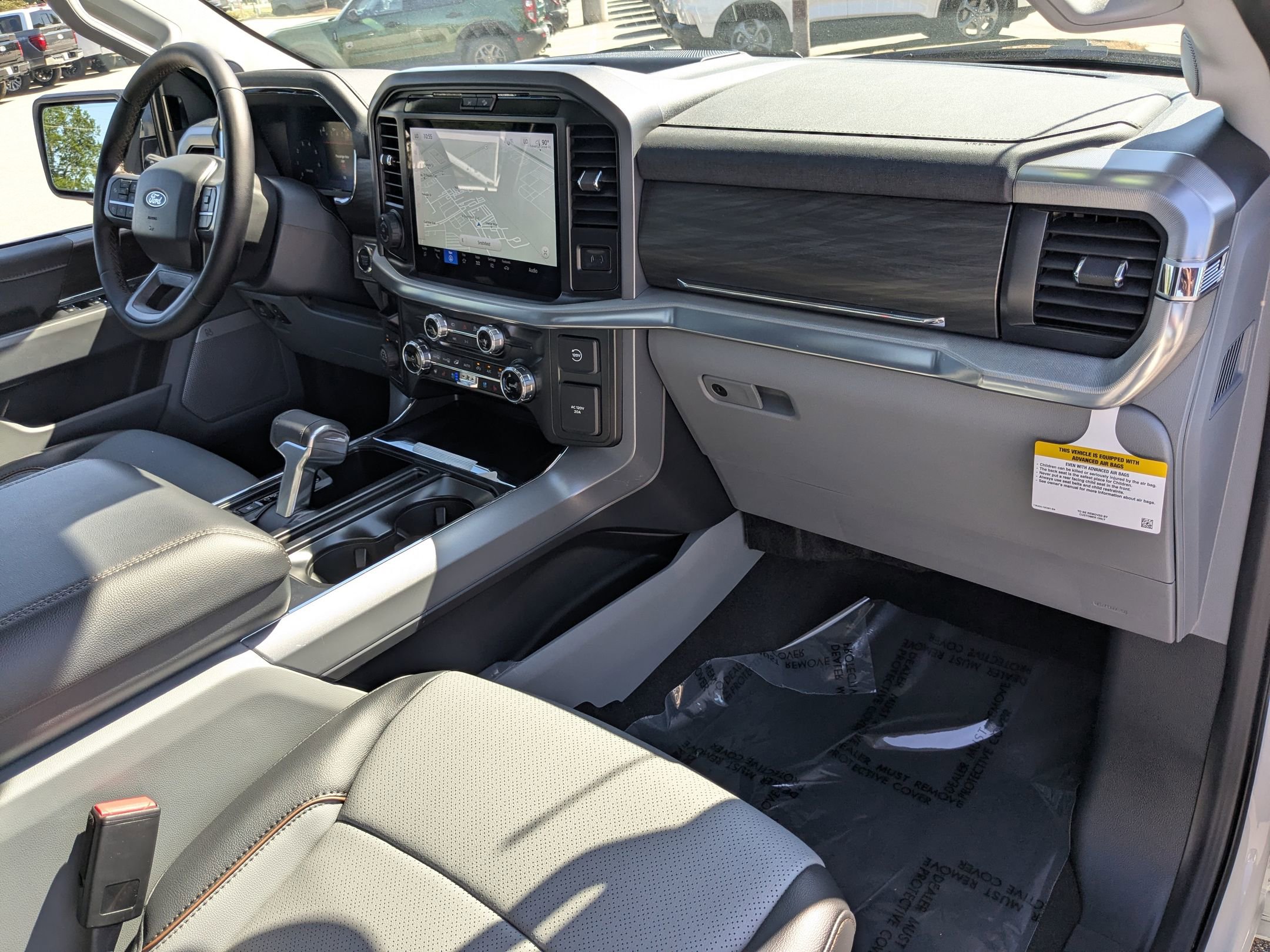 2025 Ford F-150 Lariat photo 34