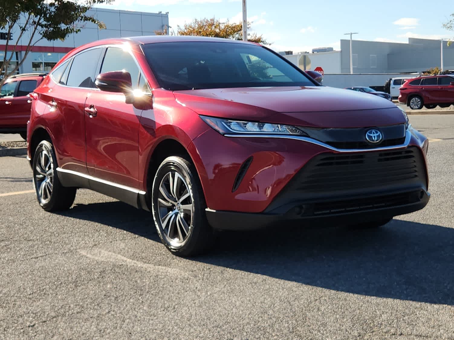 2022 Toyota Venza LE photo 2