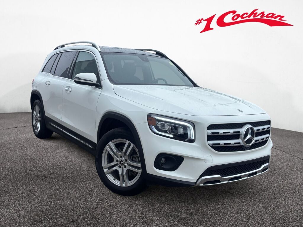 2023 Mercedes-Benz GLB Base's photo