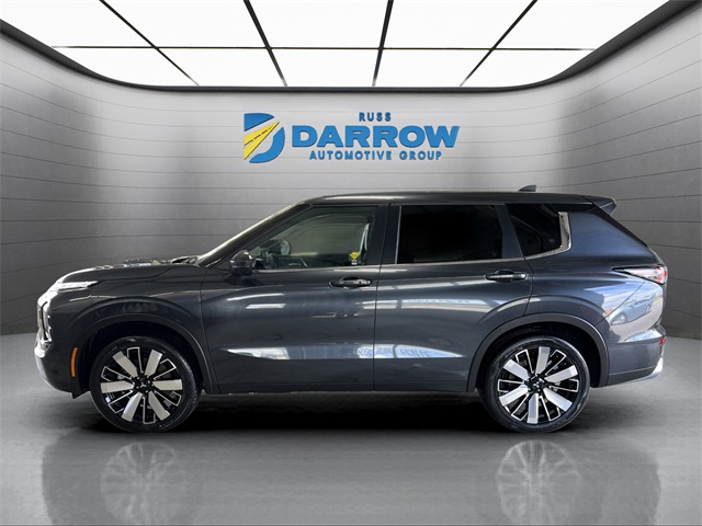 2025 Mitsubishi Outlander SE photo 2