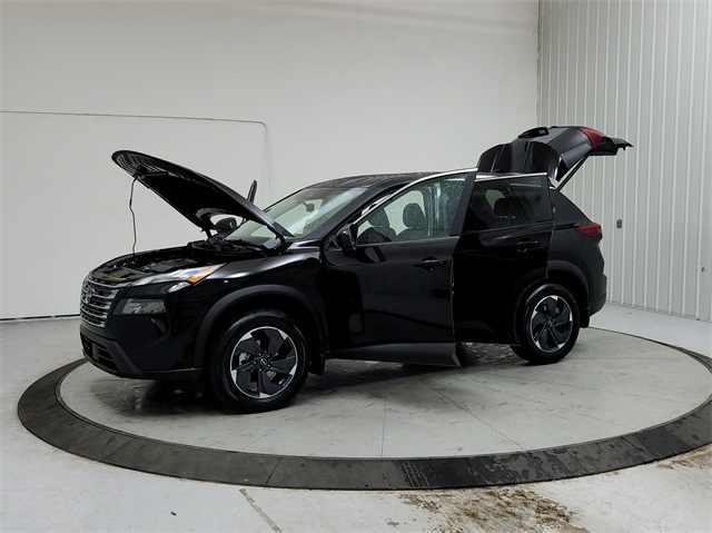 2025 Nissan Rogue SV photo 10