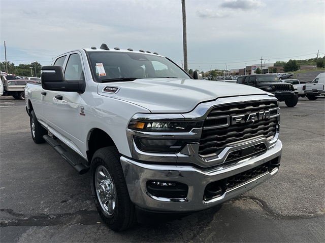 2025 Ram 2500 Tradesman photo 3