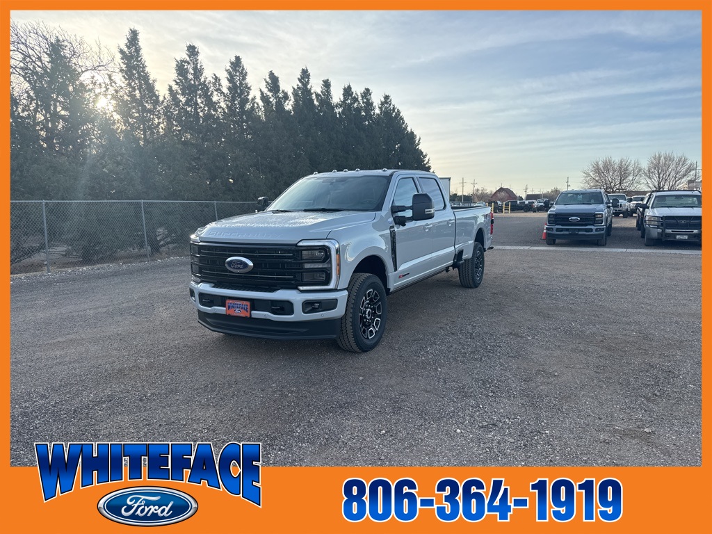 2026 Ford F-350 Super Duty Platinum's photo