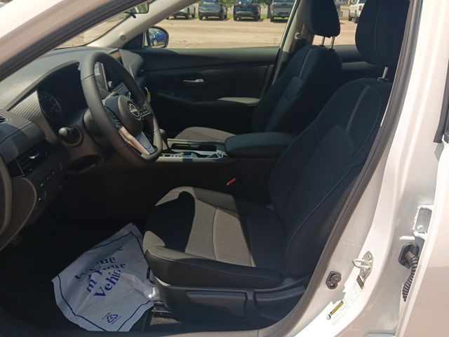 2025 Nissan Sentra SV photo 15