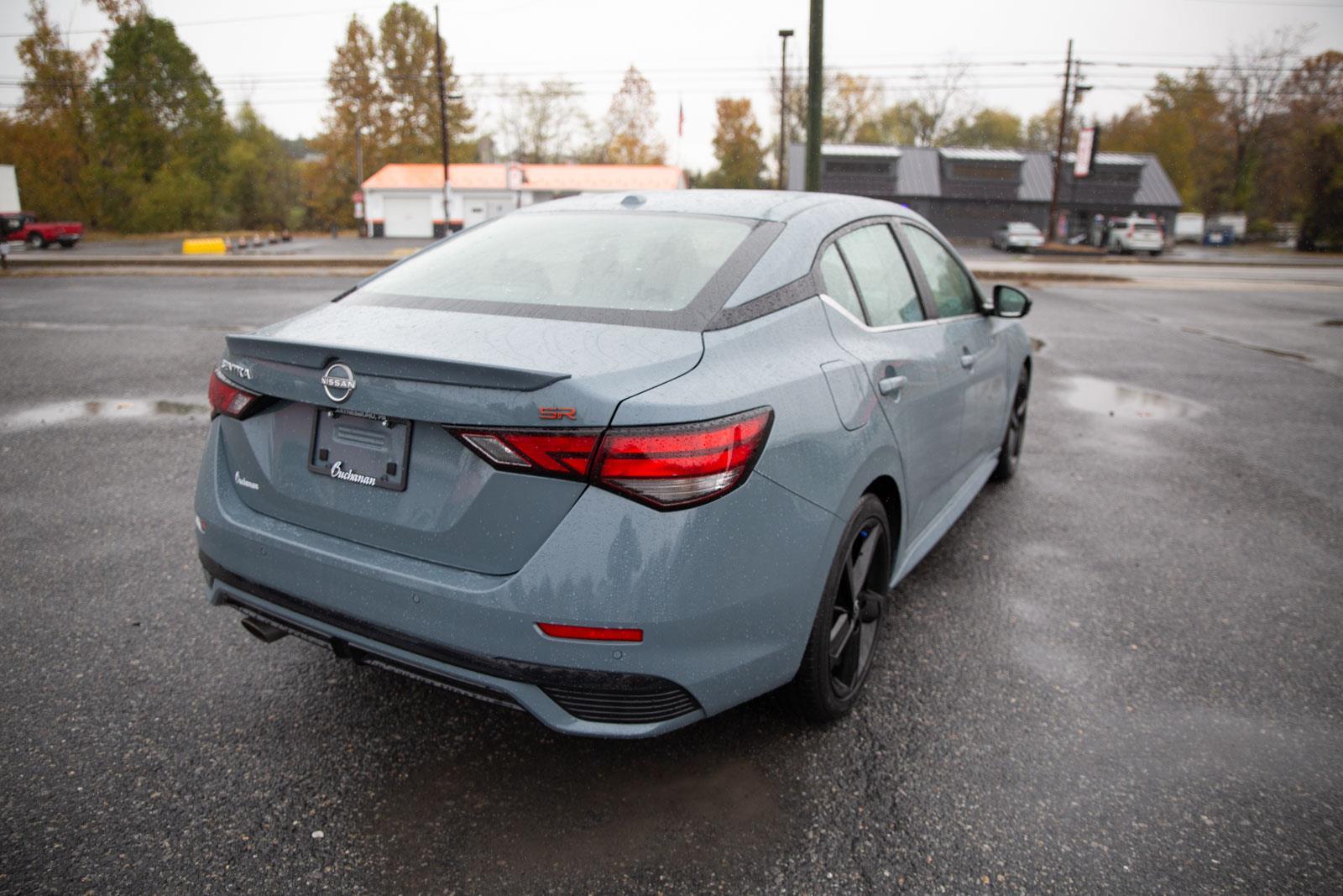 2024 Nissan Sentra SR photo 3