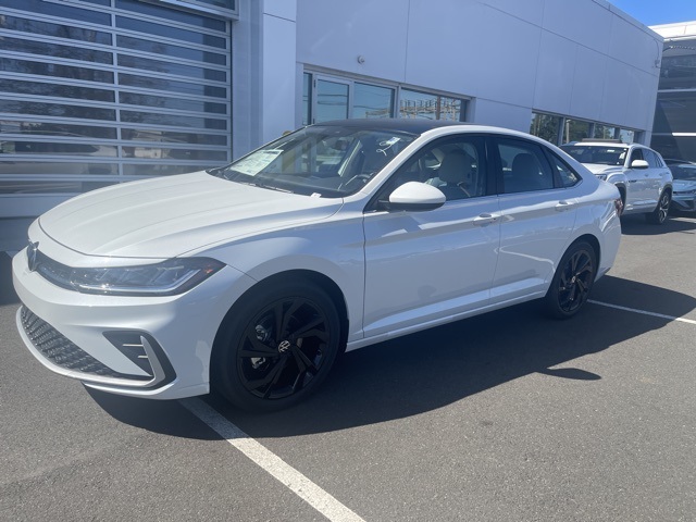 2025 Volkswagen Jetta 1.5T SE photo 2