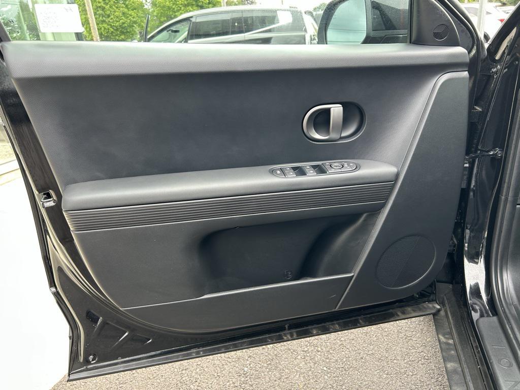 2025 Hyundai Ioniq 5 SEL photo 10