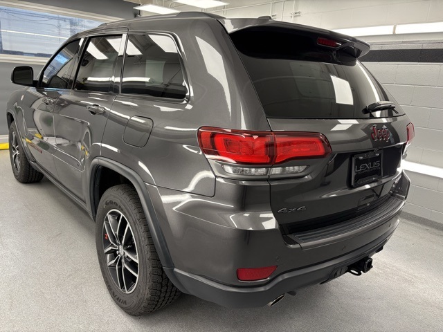 2017 Jeep Grand Cherokee Trailhawk photo 3