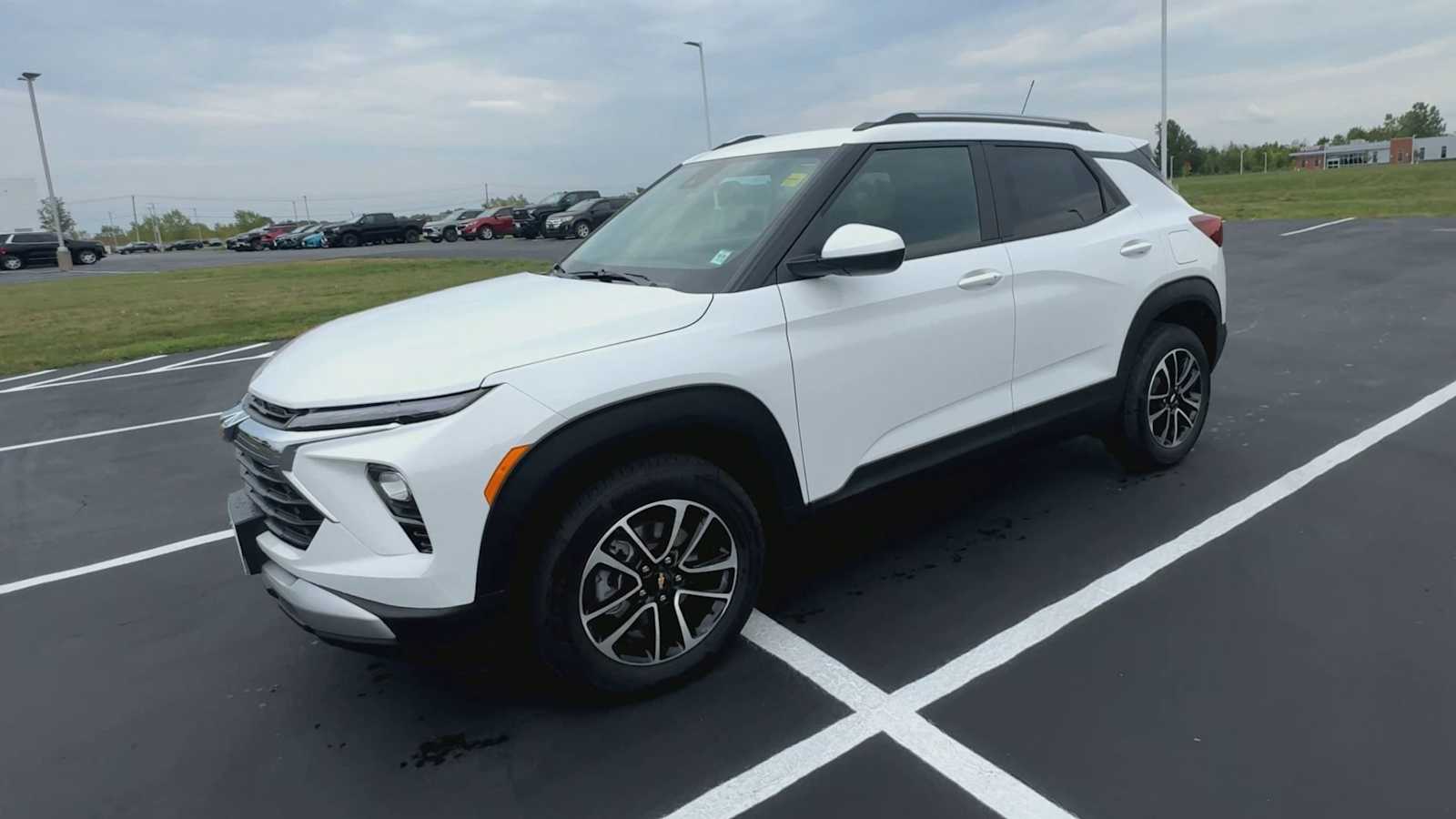 2026 Chevrolet Trailblazer LT photo 3
