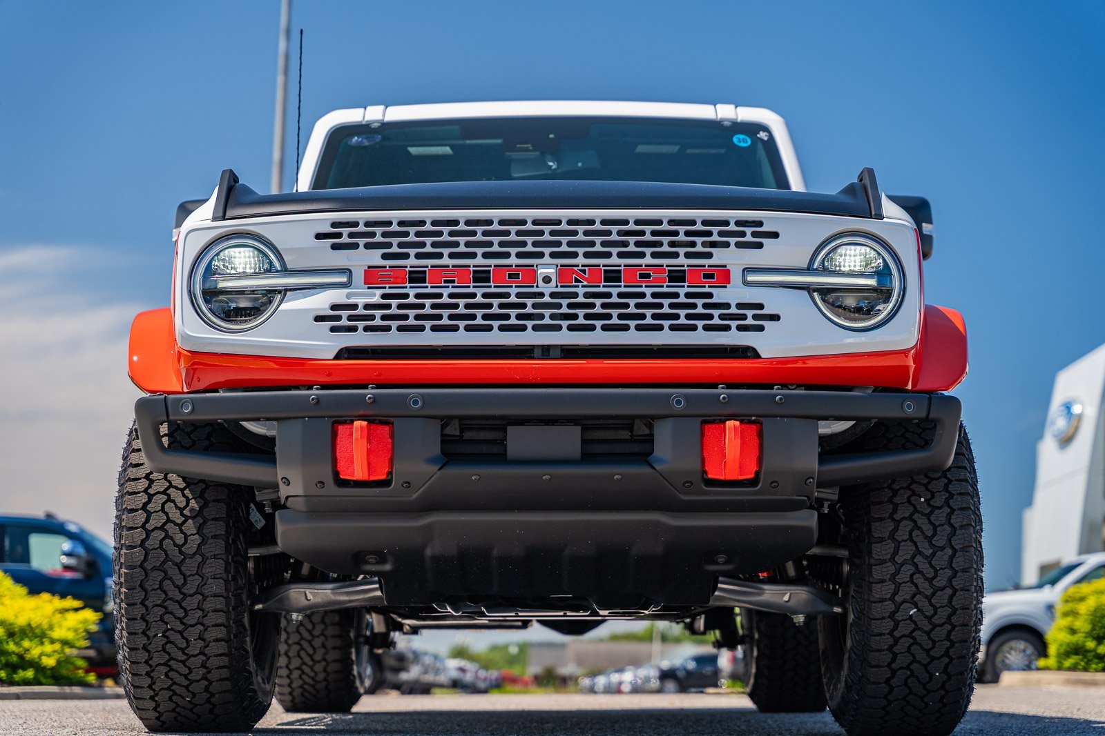 2025 Ford Bronco First Edition photo 2