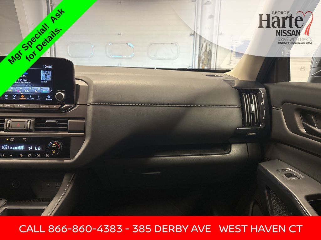 2024 Nissan Pathfinder S photo 27