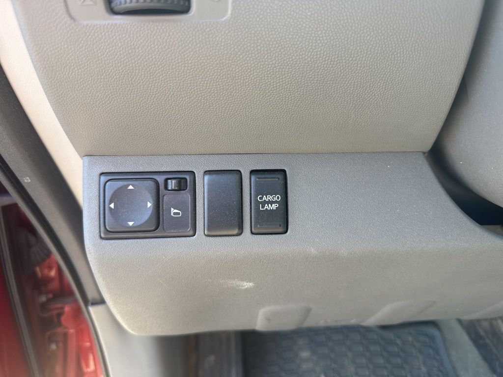 2016 Nissan Frontier SV photo 11