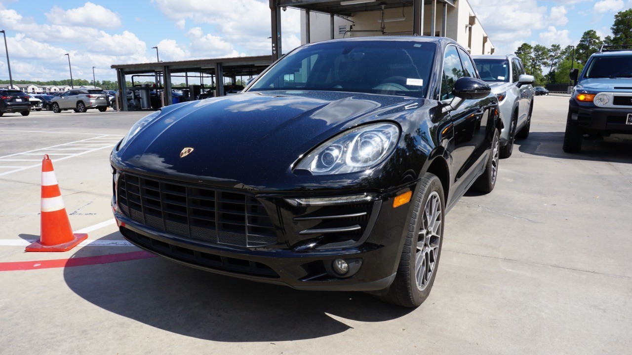 2016 Porsche Macan