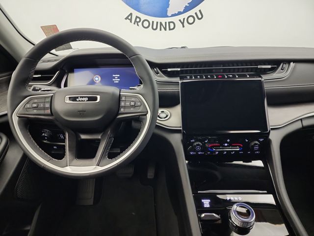 2023 Jeep Grand Cherokee Limited photo 13