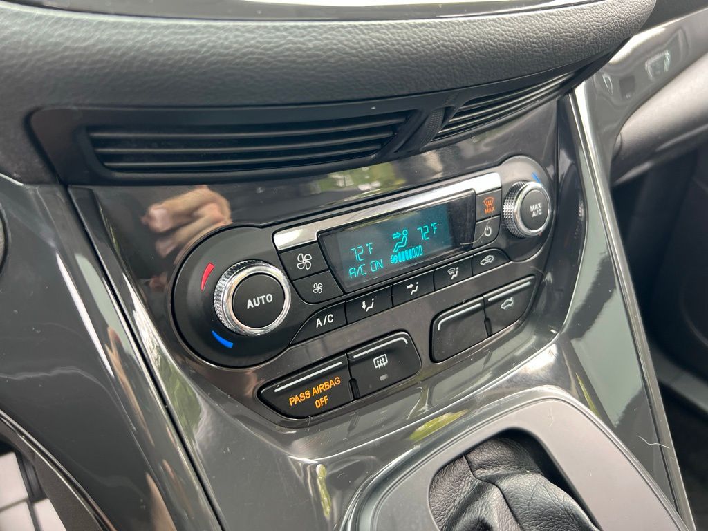 2015 Ford Escape Titanium photo 33