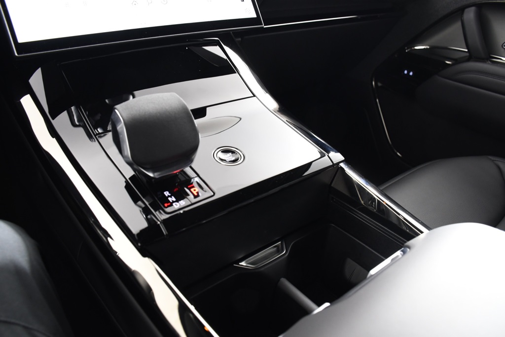 2025 Land Rover Range Rover Sport P360 S photo 29