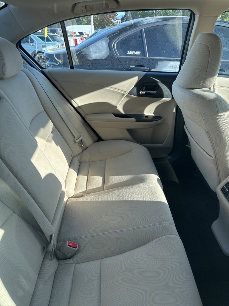 2017 Honda Accord EX photo 8
