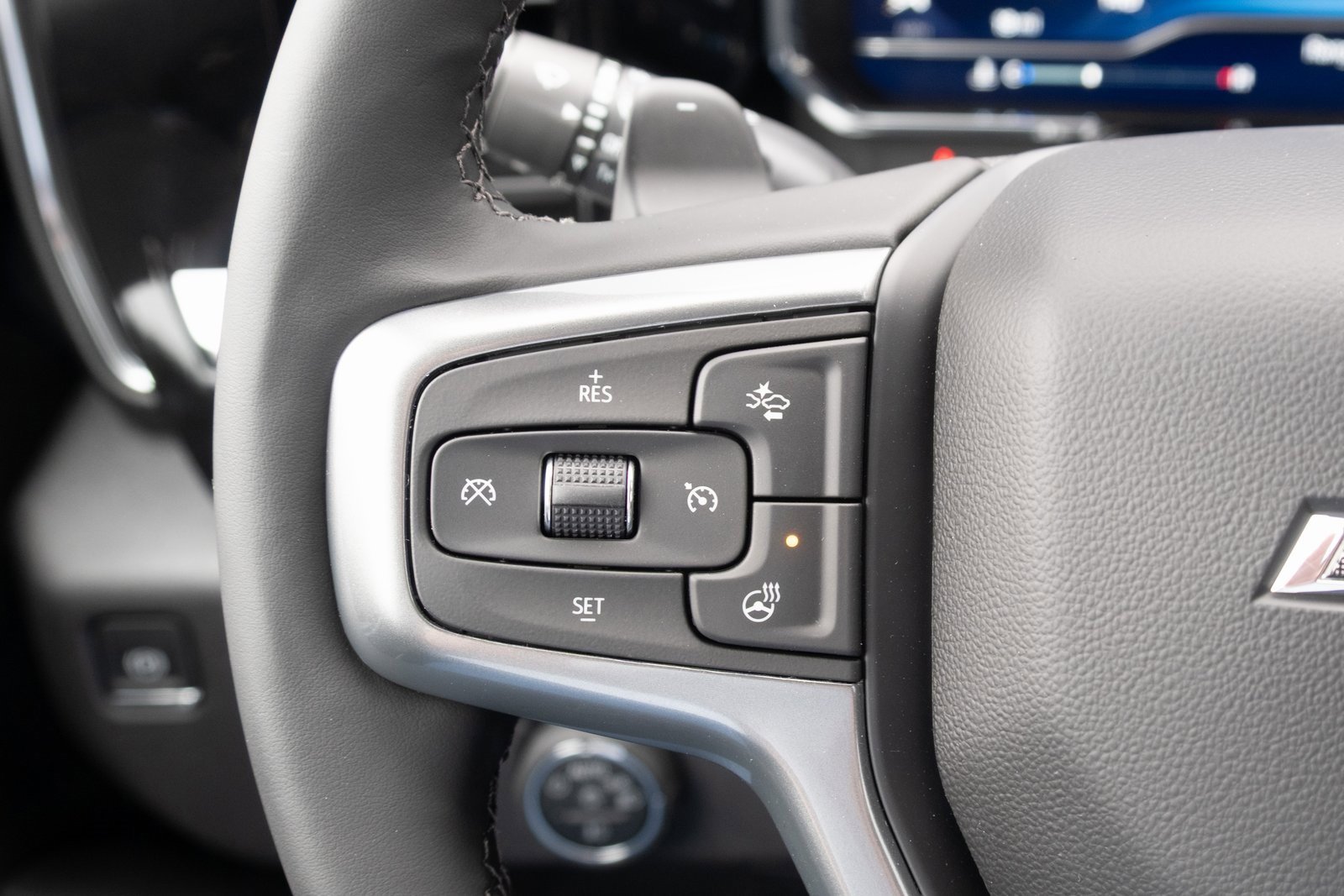 2025 Chevrolet Silverado 1500 LT Trail Boss photo 2