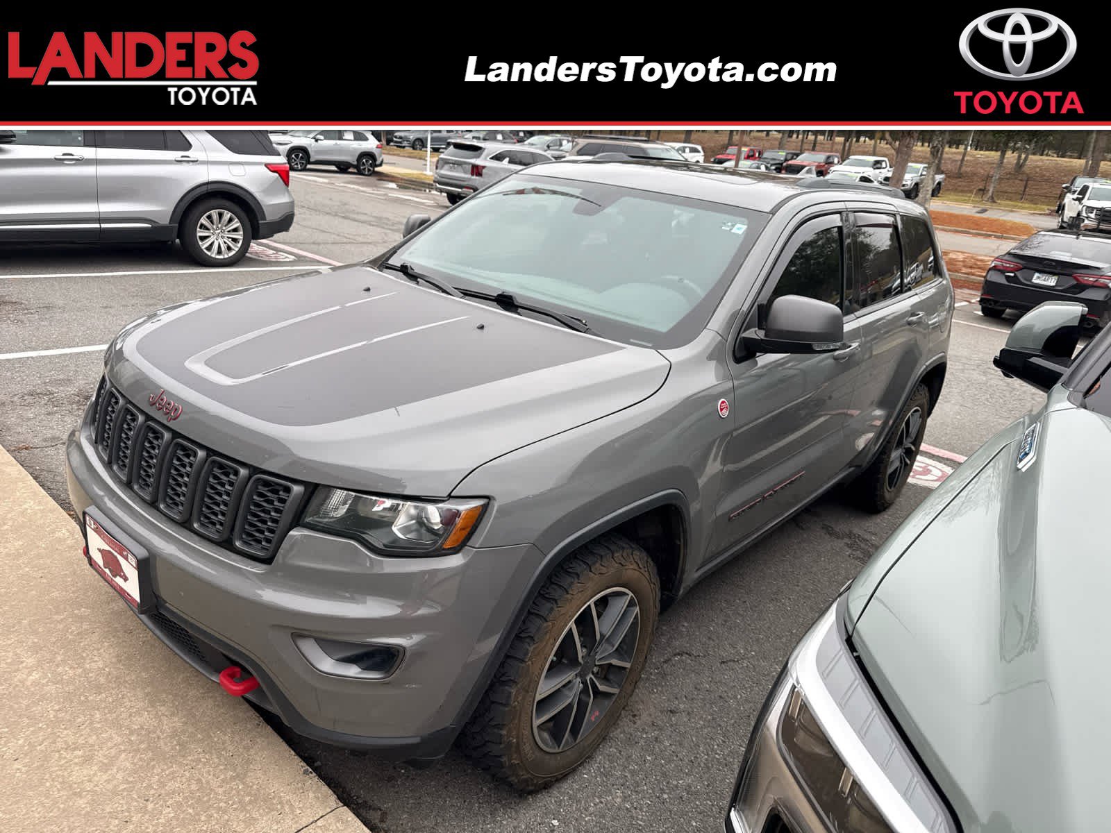 2019 Jeep Grand Cherokee Trailhawk's photo