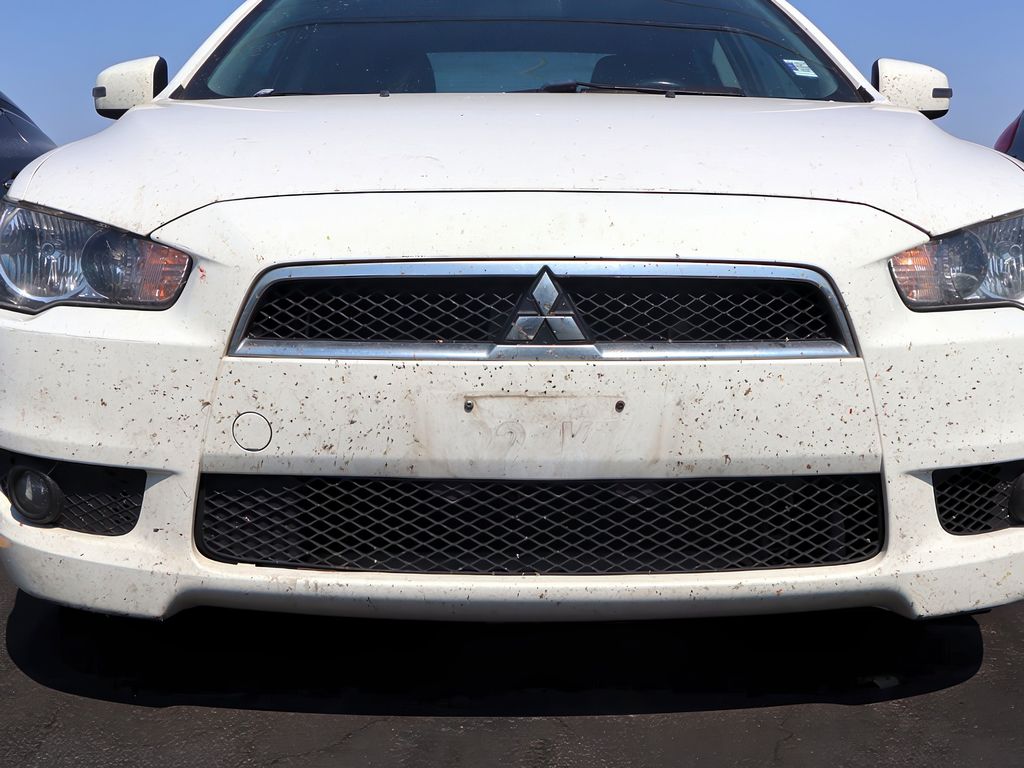 2015 Mitsubishi Lancer ES photo 9