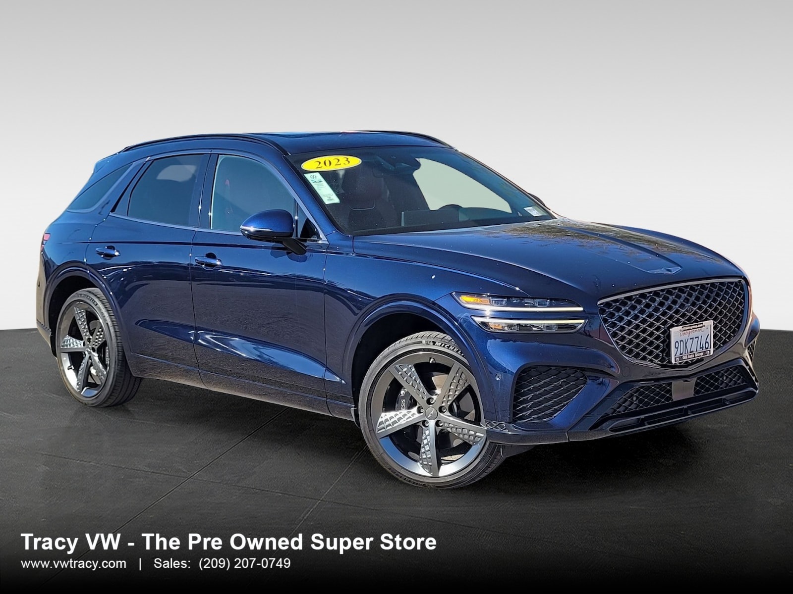 2023 GENESIS GV70 Standard