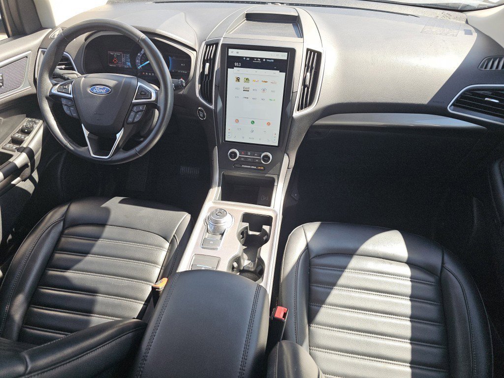 2024 Ford Edge SEL photo 24