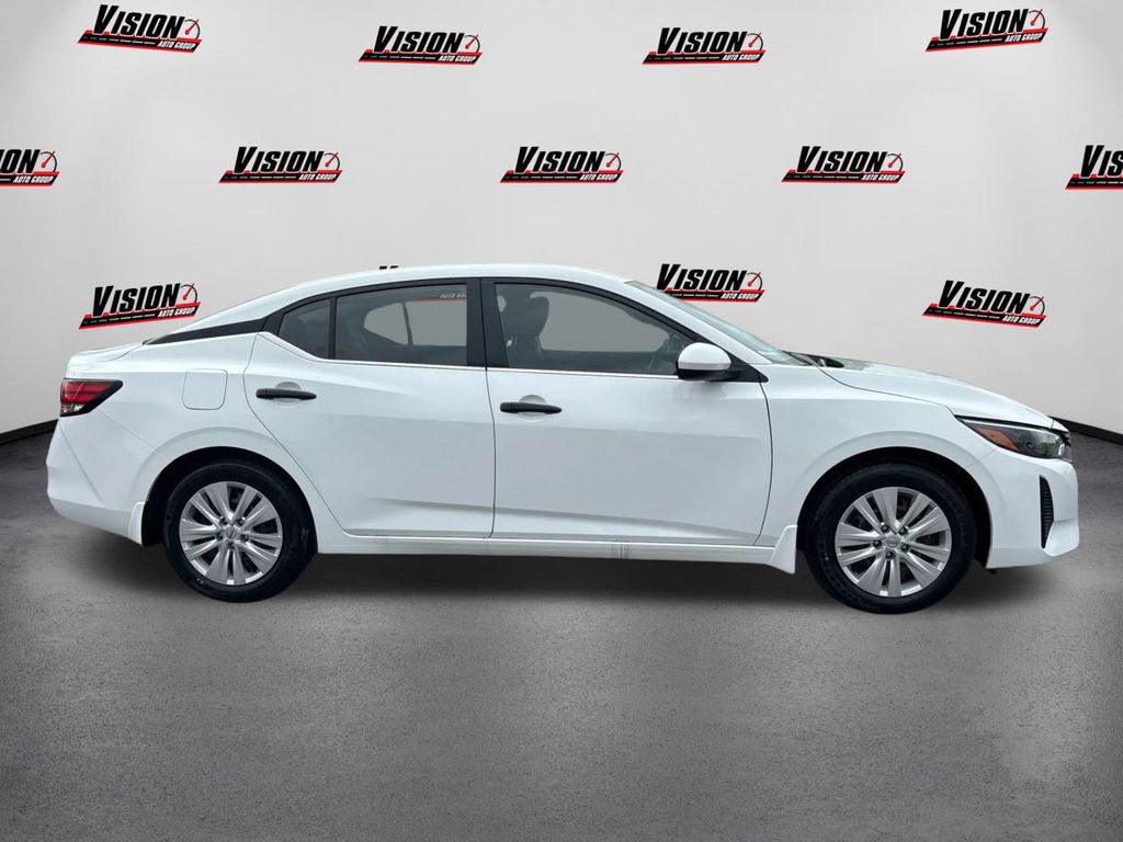 2025 Nissan Sentra S photo 4
