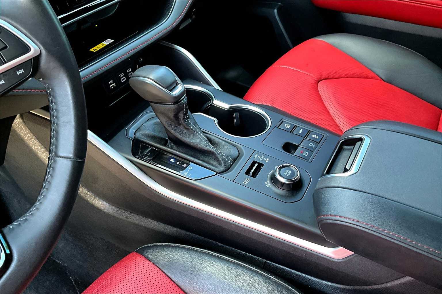 2023 Toyota Highlander XSE photo 16