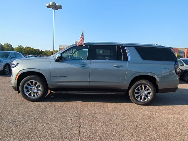 2026 Chevrolet Suburban Premier photo 3
