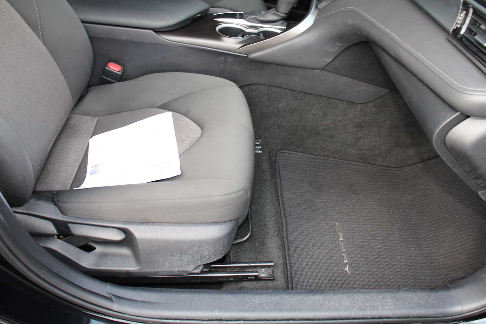 2023 Toyota Camry LE photo 29