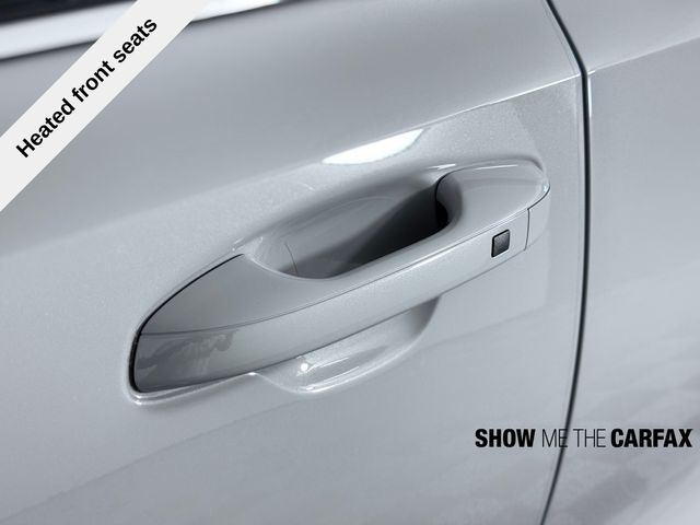 2025 Kia Sorento S photo 4