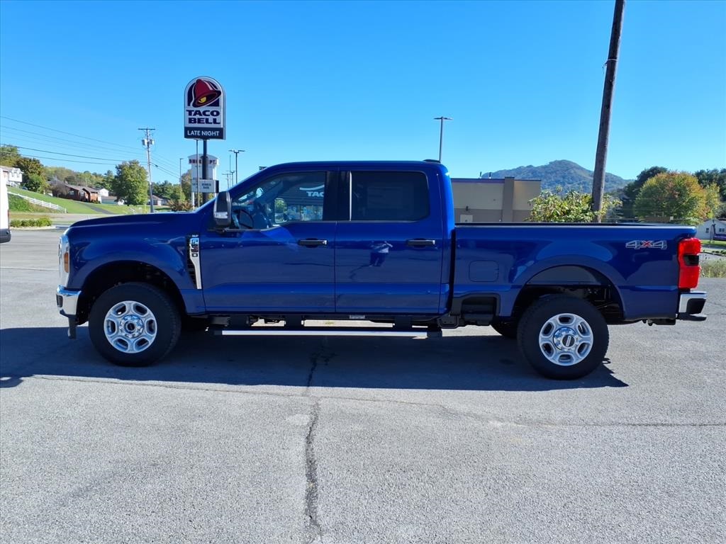 2026 Ford F-250 XLT photo 2