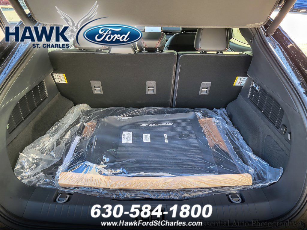 2025 FORD MUSTANG MACH-E - Image 17