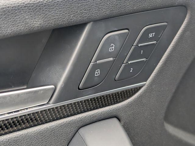 2018 Audi SQ5 Prestige photo 14