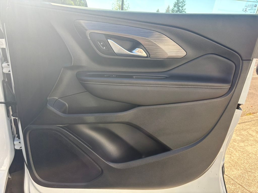 2022 Gmc Terrain SLE photo 25