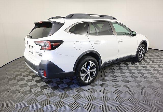 2020 Subaru Outback Limited photo 3
