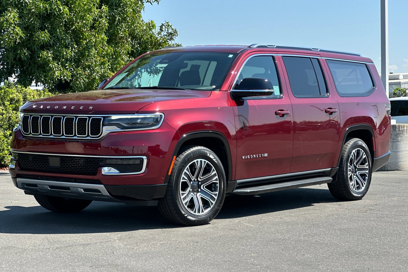 2023 Jeep Wagoneer L Series II photo 8