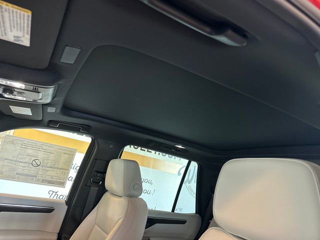 2025 Chevrolet Tahoe Premier photo 17