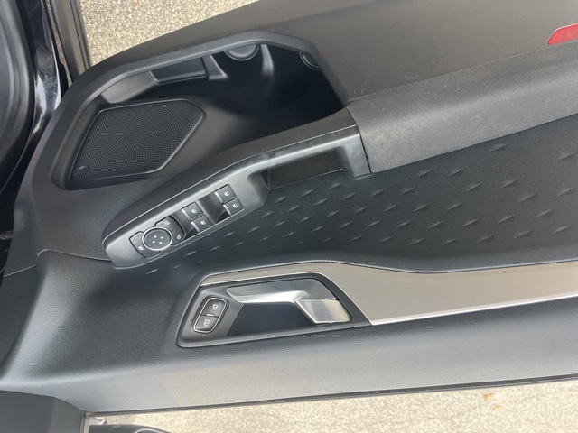 2020 Ford Escape SE photo 5