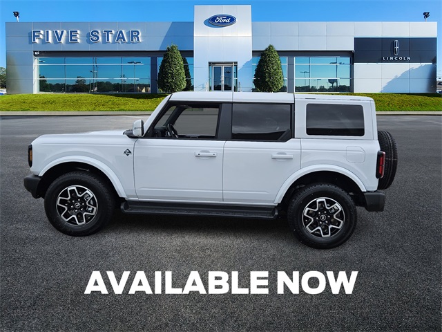 2025 Ford Bronco Outer Banks photo 4