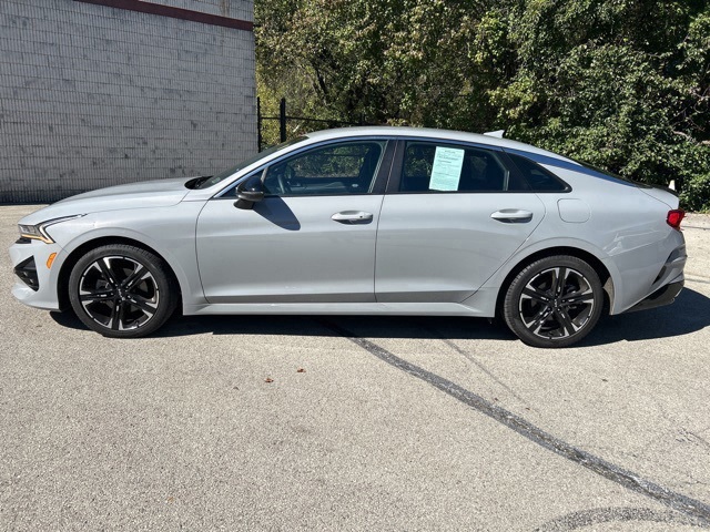 2024 Kia K5 GT-Line photo 2